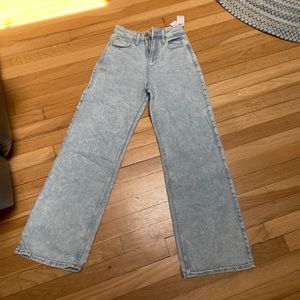 Hollister High Rise Baggy Jeans